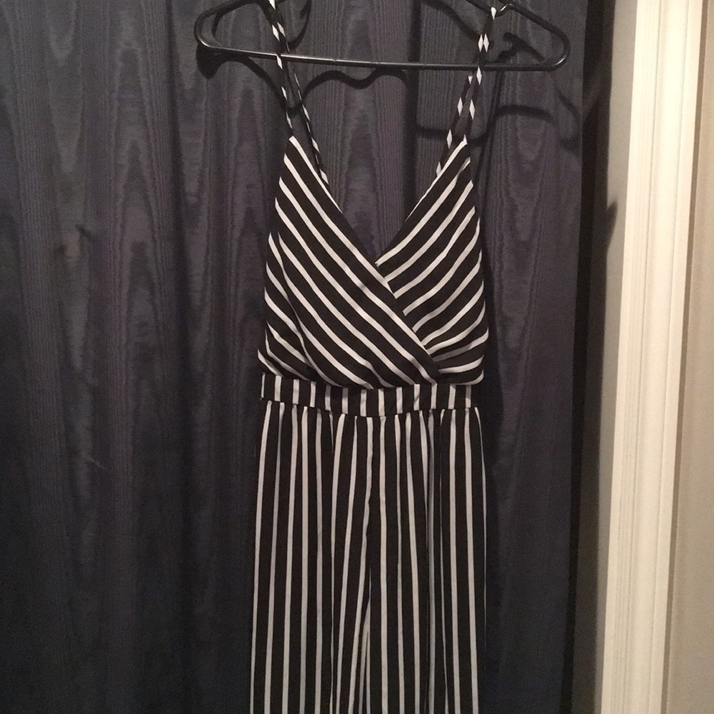 Wide leg black and white jumper